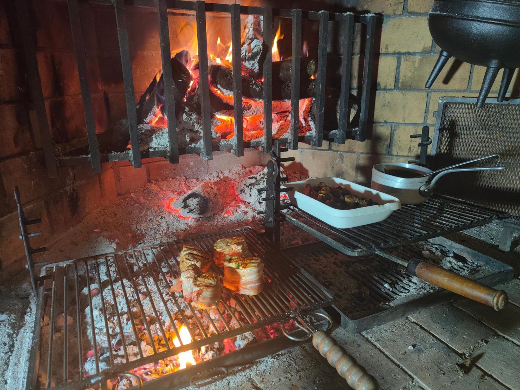 Hotel Restaurant La Dame Du Lac Монфланкин Екстериор снимка